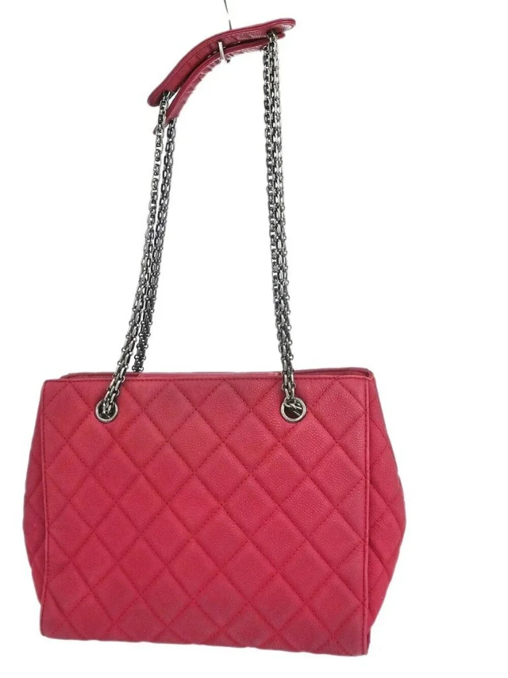 CHANEL outside 	ab